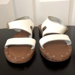 Bella Vita sandals in Women’s Sz 10M NEW NEVER WORN